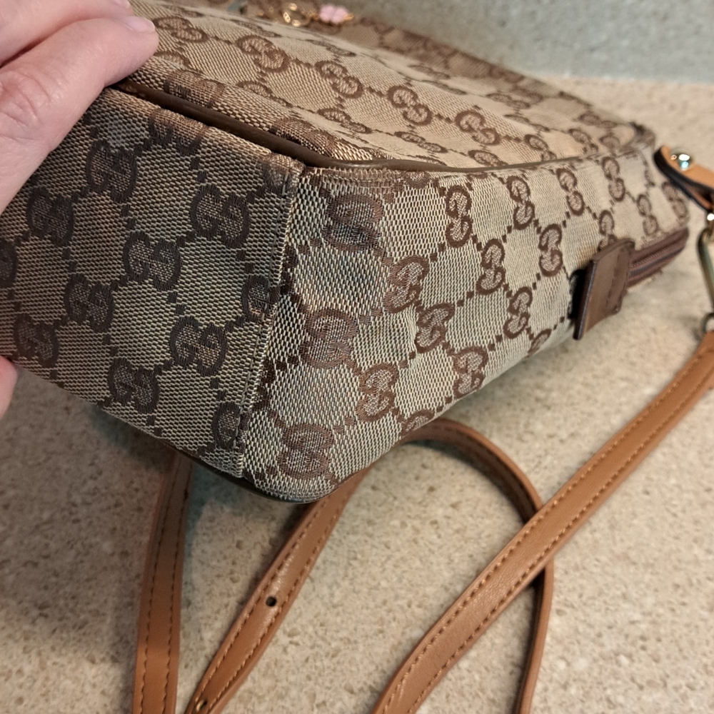 Gucci Crossbody Bag - Picture 11 of 16